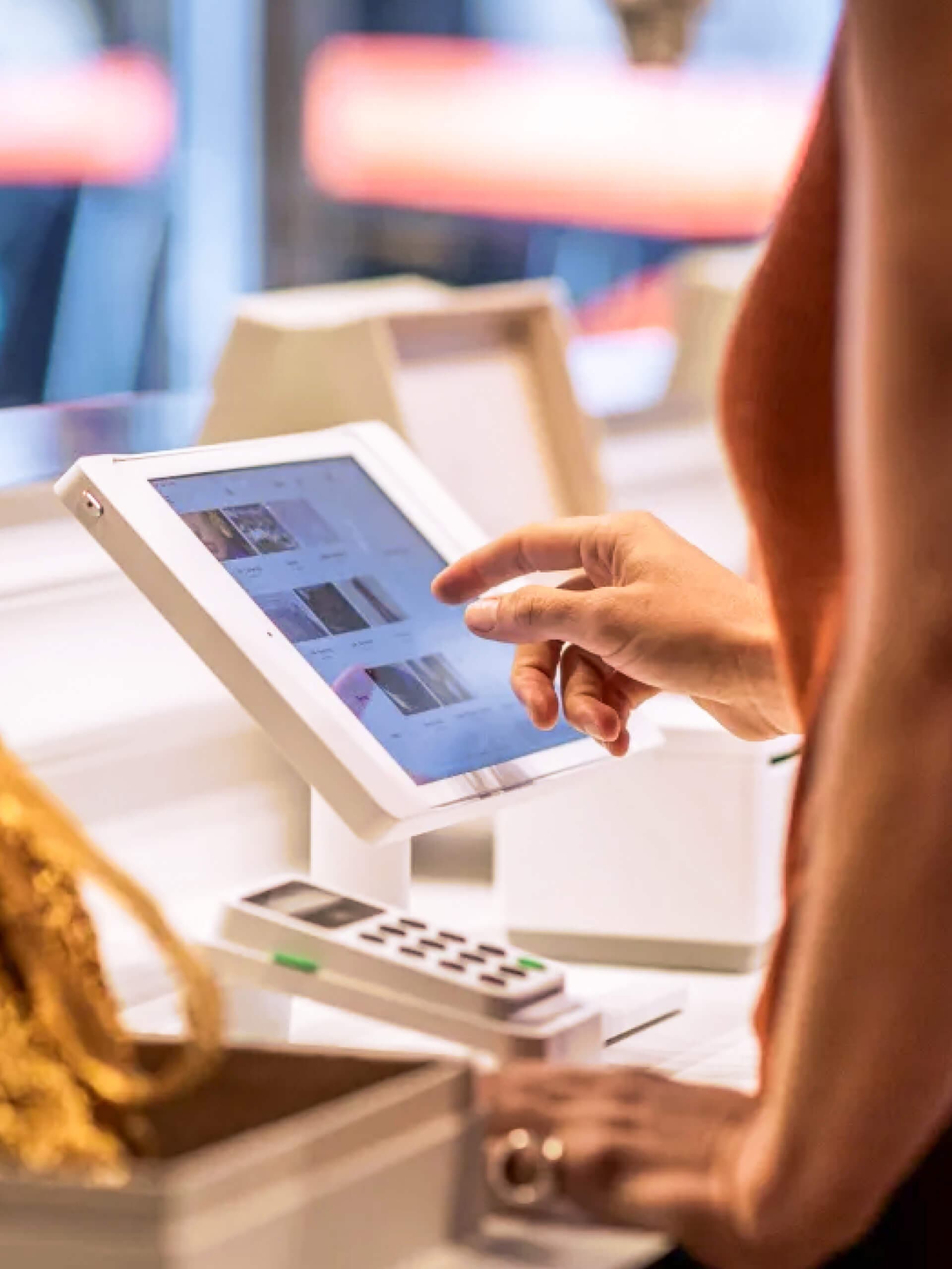 Start Accepting Payments On The Spot With Android POS Machine